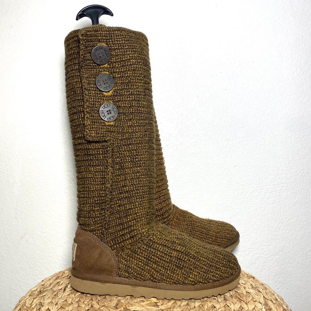 Ugg classic cardy brown knit boots